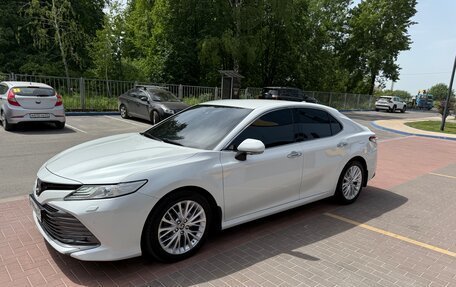 Toyota Camry, 2020 год, 3 620 000 рублей, 3 фотография
