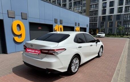 Toyota Camry, 2020 год, 3 620 000 рублей, 5 фотография