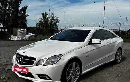 Mercedes-Benz E-Класс, 2011 год, 1 700 000 рублей, 3 фотография