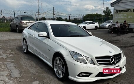 Mercedes-Benz E-Класс, 2011 год, 1 700 000 рублей, 2 фотография