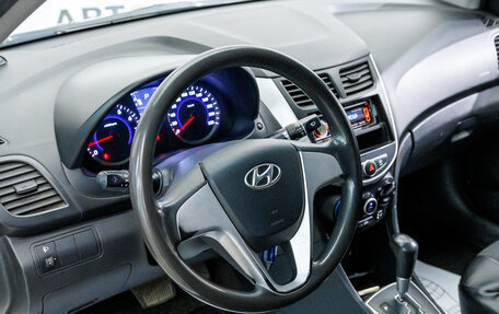 Hyundai Solaris II рестайлинг, 2011 год, 650 000 рублей, 17 фотография