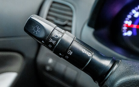 Hyundai Solaris II рестайлинг, 2011 год, 650 000 рублей, 21 фотография