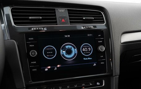 Volkswagen Golf VII, 2018 год, 2 100 000 рублей, 24 фотография