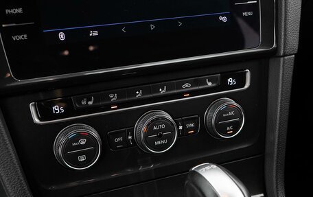 Volkswagen Golf VII, 2018 год, 2 100 000 рублей, 22 фотография