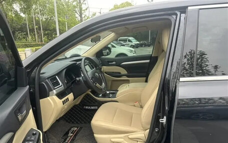 Toyota Highlander III, 2021 год, 2 600 000 рублей, 9 фотография