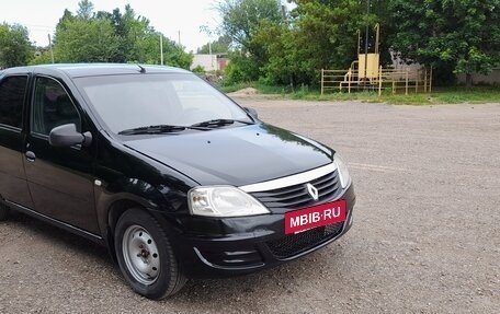 Renault Logan I, 2013 год, 320 000 рублей, 2 фотография