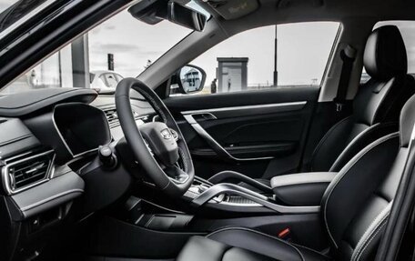Geely Atlas, 2024 год, 2 740 000 рублей, 3 фотография