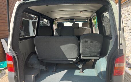 Volkswagen Transporter T5 рестайлинг, 2006 год, 1 100 000 рублей, 5 фотография