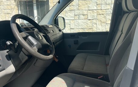 Volkswagen Transporter T5 рестайлинг, 2006 год, 1 100 000 рублей, 11 фотография