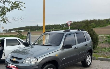 Chevrolet Niva I рестайлинг, 2011 год, 535 000 рублей, 5 фотография