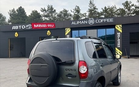 Chevrolet Niva I рестайлинг, 2011 год, 535 000 рублей, 3 фотография