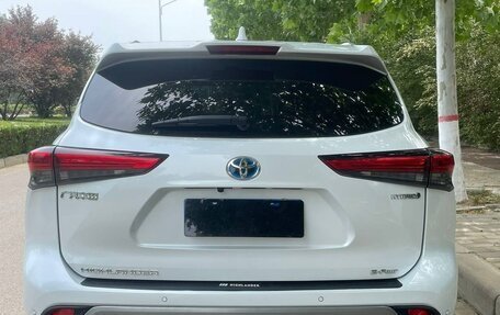 Toyota Highlander, 2025 год, 5 400 000 рублей, 4 фотография