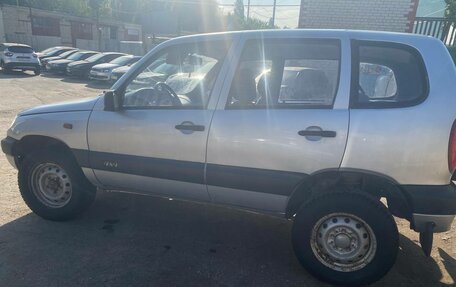 Chevrolet Niva I рестайлинг, 2005 год, 300 000 рублей, 5 фотография