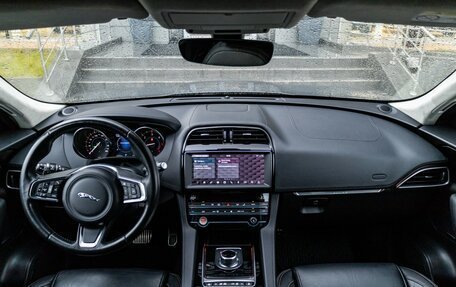 Jaguar F-Pace, 2018 год, 2 699 000 рублей, 18 фотография
