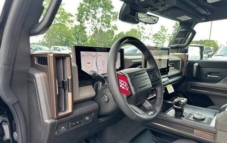 GMC Hummer EV, 2024 год, 14 976 000 рублей, 11 фотография