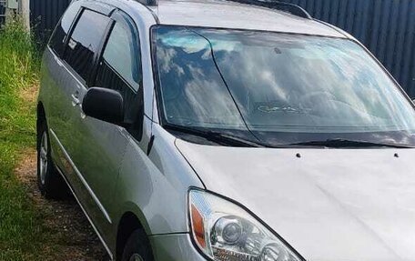 Toyota Sienna II рестайлинг, 2004 год, 1 100 000 рублей, 4 фотография