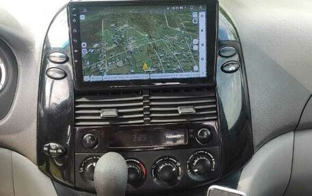 Toyota Sienna II рестайлинг, 2004 год, 1 100 000 рублей, 10 фотография