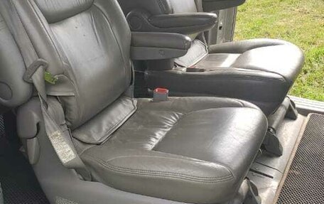 Toyota Sienna II рестайлинг, 2004 год, 1 100 000 рублей, 12 фотография