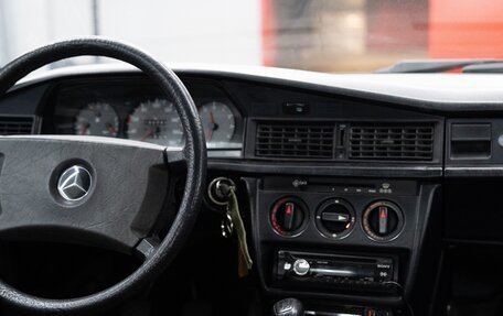 Mercedes-Benz 190 (W201), 1984 год, 900 000 рублей, 9 фотография
