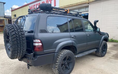 Toyota Land Cruiser 100 рестайлинг 2, 2005 год, 4 500 000 рублей, 3 фотография