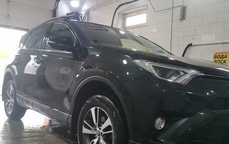 Toyota RAV4, 2015 год, 1 950 000 рублей, 6 фотография
