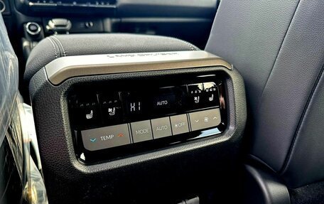 Toyota Land Cruiser Prado, 2025 год, 9 899 000 рублей, 19 фотография
