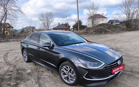 Hyundai Sonata VIII, 2019 год, 2 300 000 рублей, 3 фотография