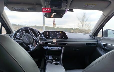 Hyundai Sonata VIII, 2019 год, 2 300 000 рублей, 9 фотография