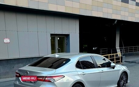 Toyota Camry, 2020 год, 3 150 000 рублей, 4 фотография