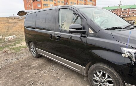 Hyundai H-1 II рестайлинг, 2018 год, 3 200 000 рублей, 3 фотография