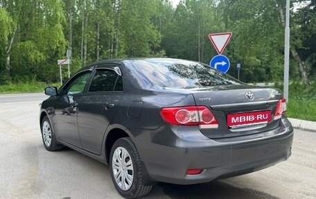 Toyota Corolla, 2011 год, 2 000 000 рублей, 4 фотография