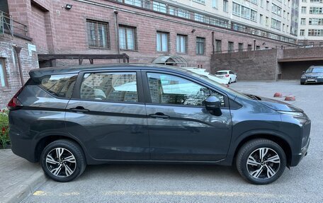 Mitsubishi Xpander, 2022 год, 1 800 000 рублей, 2 фотография