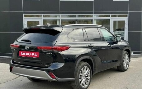 Toyota Highlander, 2025 год, 5 080 000 рублей, 6 фотография