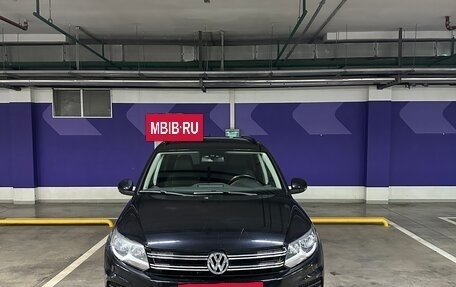 Volkswagen Tiguan I, 2015 год, 1 299 000 рублей, 2 фотография