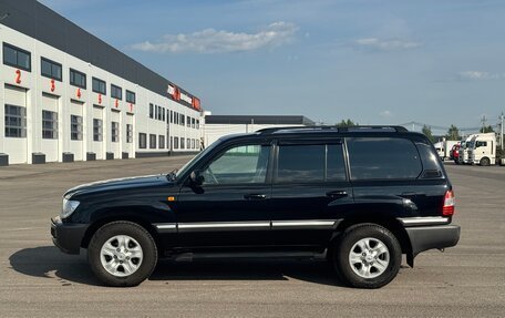 Toyota Land Cruiser 100 рестайлинг 2, 2006 год, 2 500 000 рублей, 1 фотография