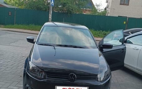 Volkswagen Polo VI (EU Market), 2013 год, 740 000 рублей, 1 фотография