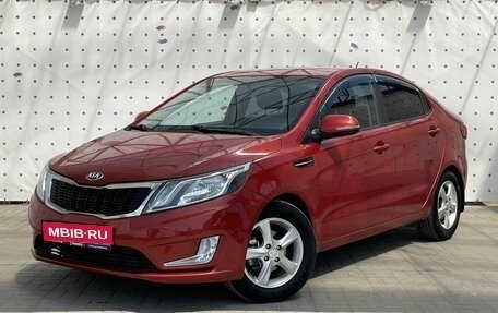 KIA Rio III рестайлинг, 2013 год, 735 000 рублей, 1 фотография