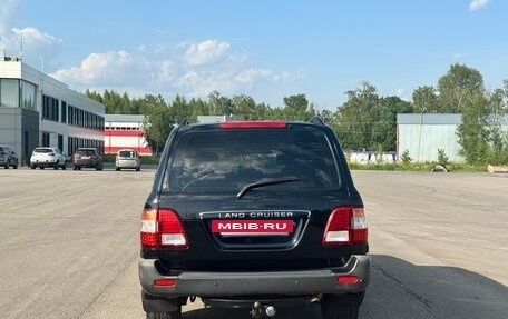Toyota Land Cruiser 100 рестайлинг 2, 2006 год, 2 500 000 рублей, 6 фотография