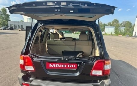 Toyota Land Cruiser 100 рестайлинг 2, 2006 год, 2 500 000 рублей, 10 фотография