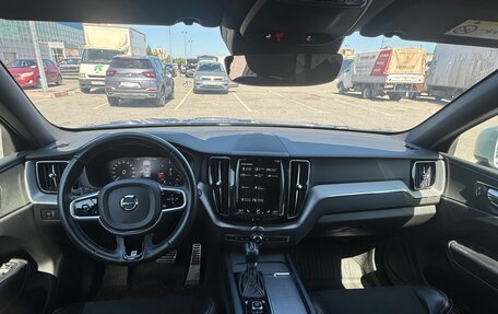 Volvo XC60 II, 2018 год, 3 260 000 рублей, 6 фотография