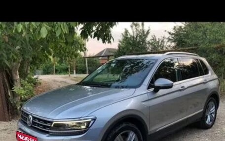 Volkswagen Tiguan II, 2017 год, 2 750 000 рублей, 4 фотография