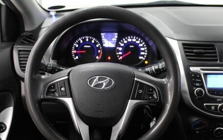 Hyundai Solaris II рестайлинг, 2013 год, 660 000 рублей, 19 фотография