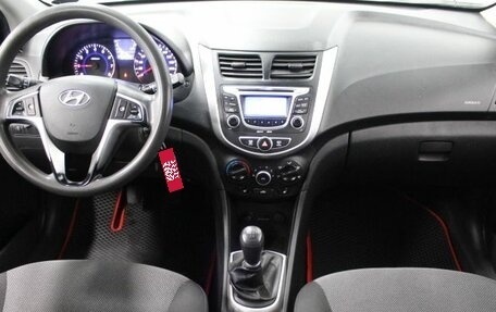 Hyundai Solaris II рестайлинг, 2013 год, 660 000 рублей, 17 фотография