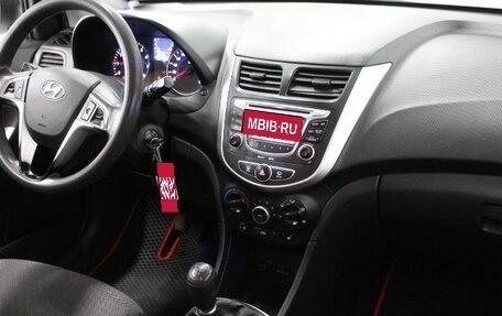 Hyundai Solaris II рестайлинг, 2013 год, 660 000 рублей, 14 фотография