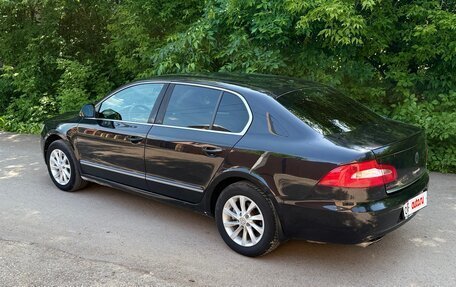 Skoda Superb III рестайлинг, 2013 год, 970 000 рублей, 3 фотография