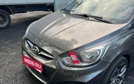 Hyundai Solaris II рестайлинг, 2011 год, 850 000 рублей, 4 фотография