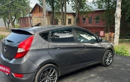 Hyundai Solaris II рестайлинг, 2011 год, 850 000 рублей, 2 фотография