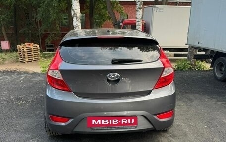 Hyundai Solaris II рестайлинг, 2011 год, 850 000 рублей, 5 фотография