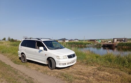 Mitsubishi Chariot III, 2000 год, 440 000 рублей, 21 фотография