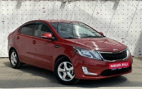 KIA Rio III рестайлинг, 2013 год, 735 000 рублей, 2 фотография